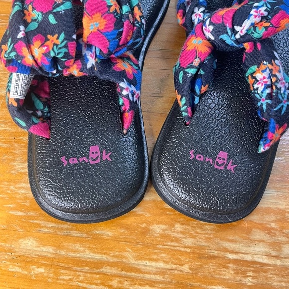Sanuk Lil Yoga Sling Youth Sandals - Picture 7 of 10